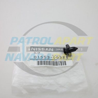 Genuine Nissan Navara D22 D40 NP300 Push in Clip