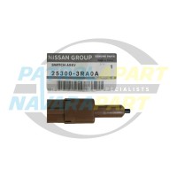 Genuine Nissan Navara Spanish D40 VSK Cruise Control Cancel Switch