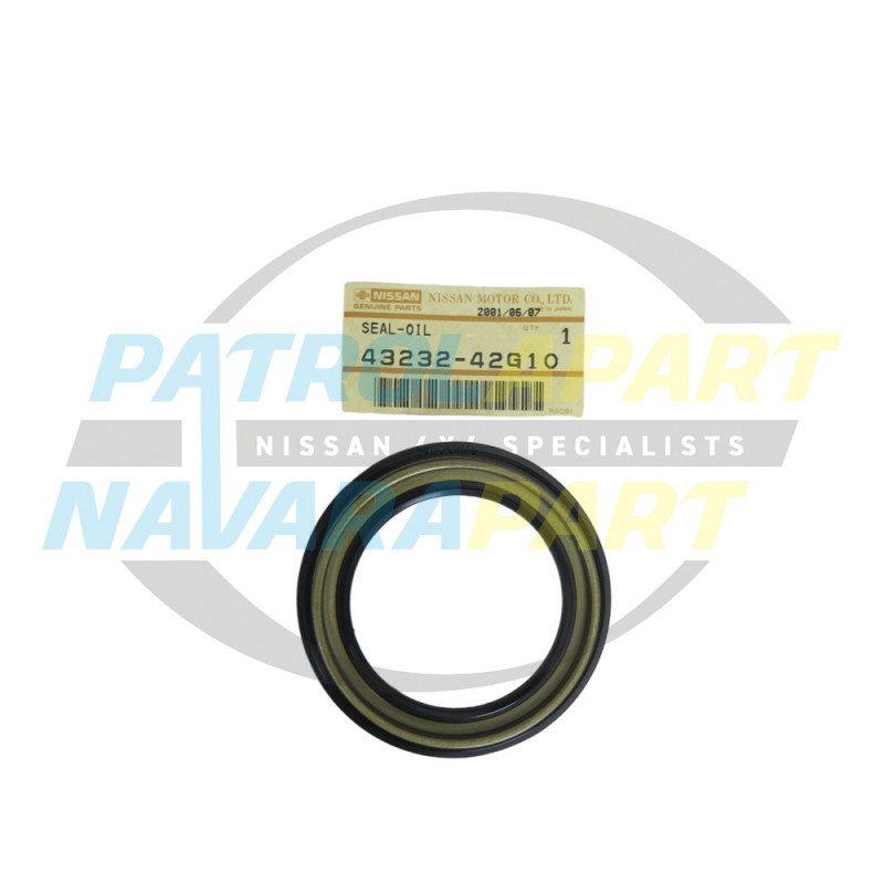 Genuine Nissan Navara D22 4WD Rear Hub Seal