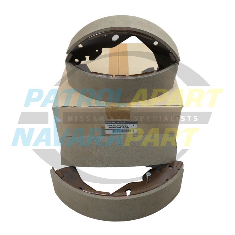 Genuine Nissan Navara D23 NP300 M9T YS23 QR25DE Rear Brake Shoes