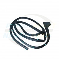 Genuine Nissan Door Seal RH On Door D40 R51 Navara Pathfinder